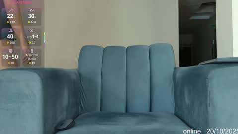 Snapshot of fiorella_sweetsucker chatting on October 21, 2:05 am FIORELLA online show from October 21, 2:05 am
