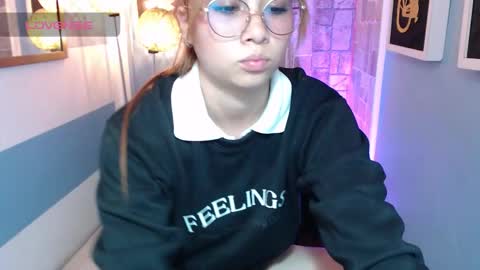 Snapshot of fiorellaa_delsd chatting on October 7, 3:30 pm Fiorellaa online show from October 7, 3:30 pm