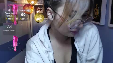 Snapshot of fiorellaa_delsd chatting on October 14, 3:59 pm Fiorellaa online show from October 14, 3:59 pm