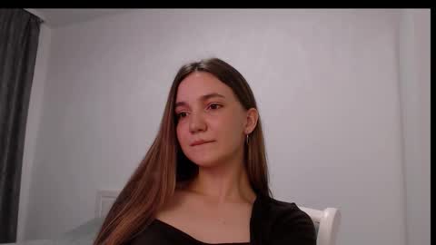 fireflies_fly_ online show from November 11, 6:43 pm