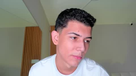 Nicolas online show from February 28, 2:21 pm