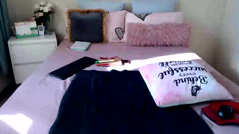 fitblair66_ online show from April 3, 1:51 pm