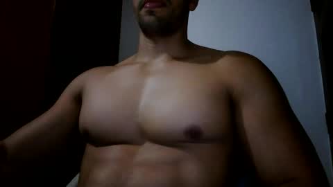fitchestabs_69 online show from May 18, 9:32 pm