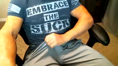 fitguy40 online show from March 18, 8:26 pm