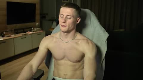 Eren.  online show from February 7, 6:33 pm