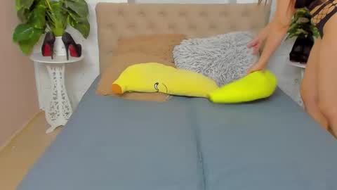 Fknhotcpl online show from February 3, 6:51 am