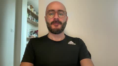 Fla is short for Flavio online show from February 25, 12:27 pm