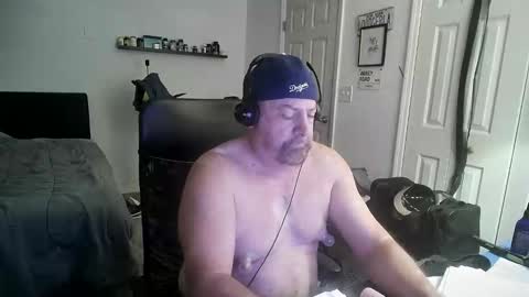 Snapshot of flaguy3233 chatting on October 27, 1:44 pm Florida guy online show from October 27, 1:44 pm