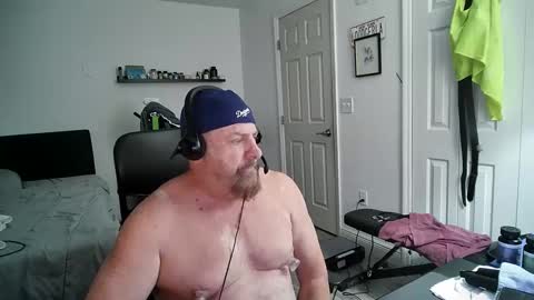 Snapshot of flaguy3233 chatting on January 22, 11:10 pm Florida guy online show from January 22, 11:10 pm