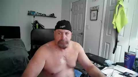 Snapshot of flaguy3233 chatting on February 9, 8:32 am Florida guy online show from February 9, 8:32 am