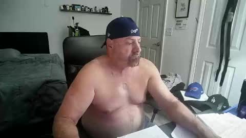 Snapshot of flaguy3233 chatting on October 2, 7:18 am Florida guy online show from October 2, 7:18 am