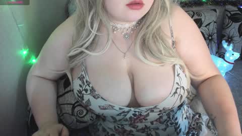 Gabrielle online show from December 28, 5:25 pm