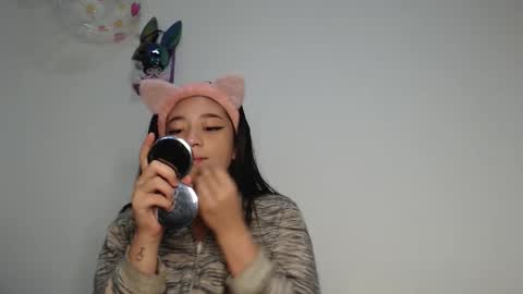 Snapshot of flamebond_room chatting on October 15, 12:17 pm tteo Sienna online show from October 15, 12:17 pm