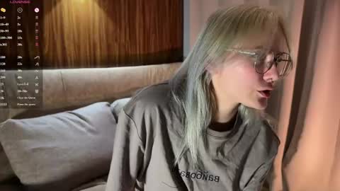 flekke_vihals online show from July 11, 9:07 pm