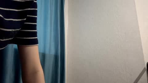 Emma online show from March 1, 2:05 am