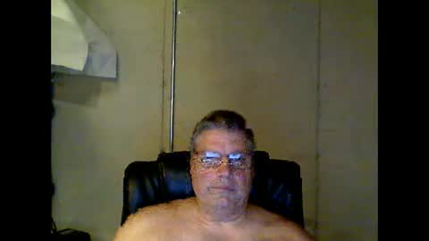 Snapshot of fletch32 chatting on September 18, 1:53 am jd online show from September 18, 1:53 am