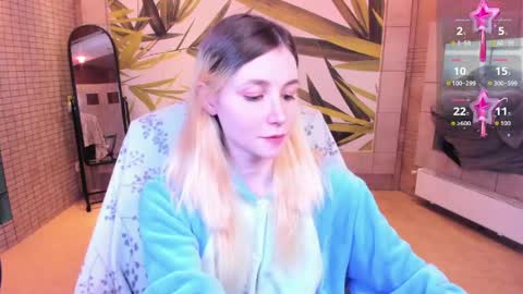 FlexiMona online show from March 22, 9:02 am