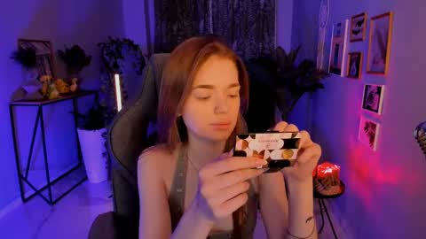 Flexyfoxy online show from May 6, 3:40 pm