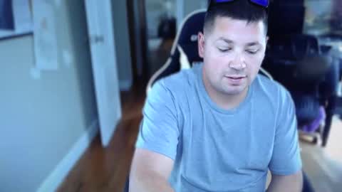 FL guy online show from January 5, 8:01 pm