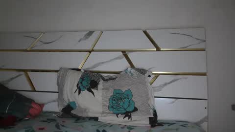 flirtsxxx online show from February 6, 6:46 pm