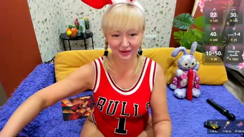 Mary online show from April 3, 10:06 pm