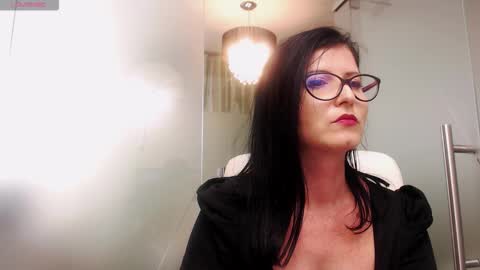 Snapshot of flirtysecretary123 chatting on September 21, 3:05 pm Sonya online show from September 21, 3:05 pm