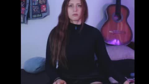 flor3citarockera online show from April 18, 3:36 pm