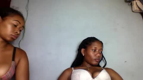 Snapshot of florencia011 chatting on February 20, 8:47 pm florencia011 online show from February 20, 8:47 pm