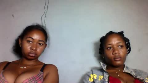 Snapshot of florencia011 chatting on February 20, 2:40 am florencia011 online show from February 20, 2:40 am