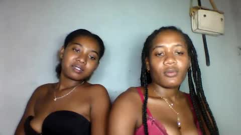Snapshot of florencia011 chatting on March 7, 12:01 pm florencia011 online show from March 7, 12:01 pm