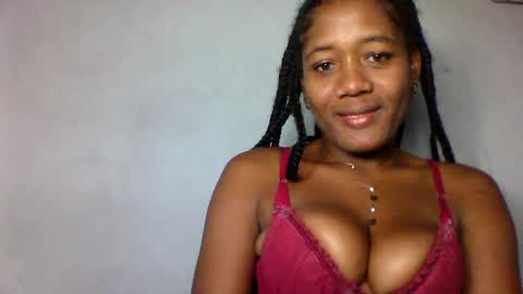 Snapshot of florencia011 chatting on March 11, 9:02 am florencia011 online show from March 11, 9:02 am