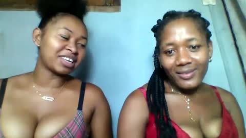 Snapshot of florencia011 chatting on February 23, 11:04 pm florencia011 online show from February 23, 11:04 pm