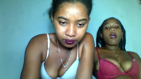 Snapshot of florencia011 chatting on March 3, 6:13 pm florencia011 online show from March 3, 6:13 pm