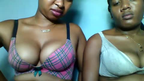 Snapshot of florencia011 chatting on February 26, 3:35 am florencia011 online show from February 26, 3:35 am