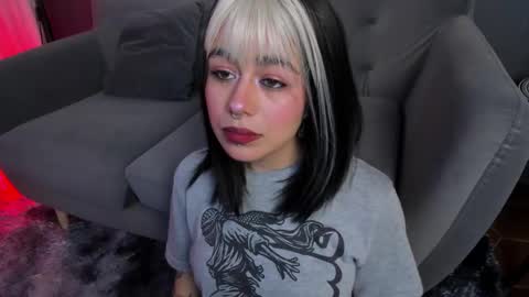 Its a pleasure to meet you. Im Flower. Help me reach 1k. Follow me. online show from February 19, 12:26 pm