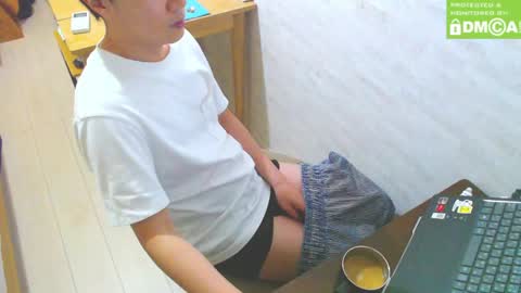 flowerbox online show from December 7, 11:12 am