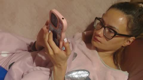 Snapshot of flowercandydoll chatting on October 14, 5:05 pm say meow and send tip  online show from October 14, 5:05 pm