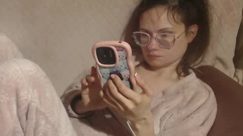 say meow and send tip  online show from March 28, 9:27 pm