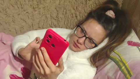 Snapshot of flowercandydoll chatting on December 24, 10:39 pm say meow and send tip  online show from December 24, 10:39 pm