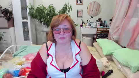 Flowerlower online show from October 21, 6:00 pm