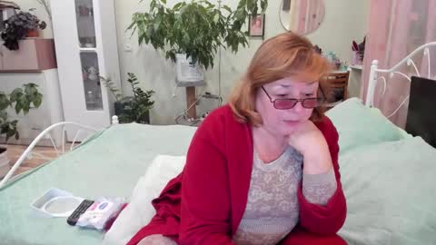 Snapshot of flowerlover8 chatting on September 28, 8:18 pm Flowerlower online show from September 28, 8:18 pm
