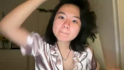 flowerlvr online show from February 2, 7:52 am