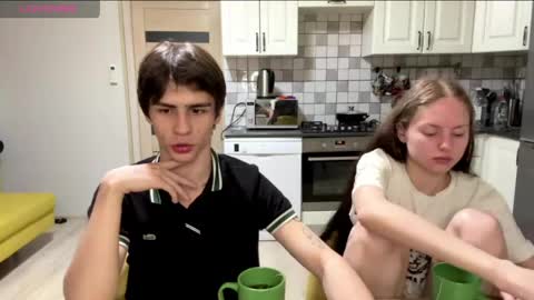 flowerscouple online show from April 20, 10:24 pm