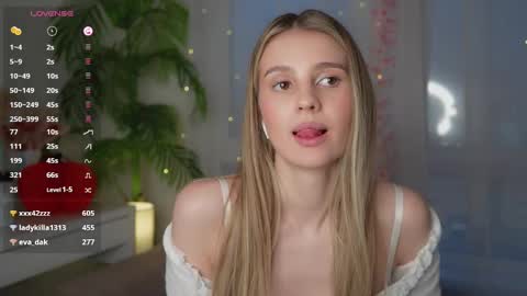 Adeline online show from February 27, 2:54 pm