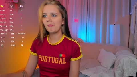 LilLisa online show from September 18, 4:00 pm