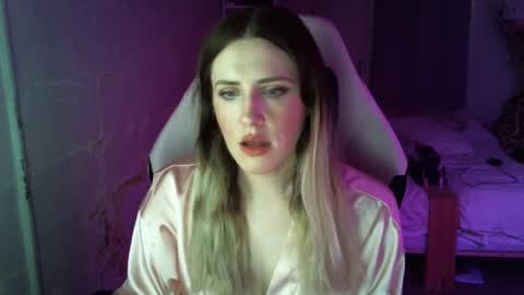 Flux online show from October 6, 1:07 pm