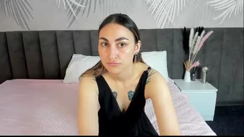 fly_ari online show from June 14, 9:00 am