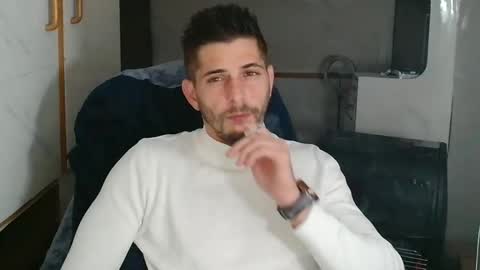 independent model online show from November 7, 6:21 pm