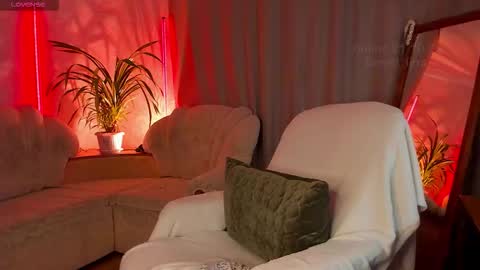 Snapshot of forest_lina chatting on October 21, 9:58 am online show from October 21, 9:58 am