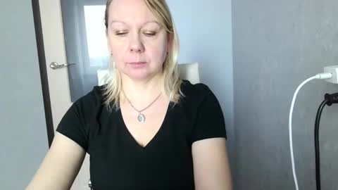 forever_smilex online show from March 5, 10:11 am